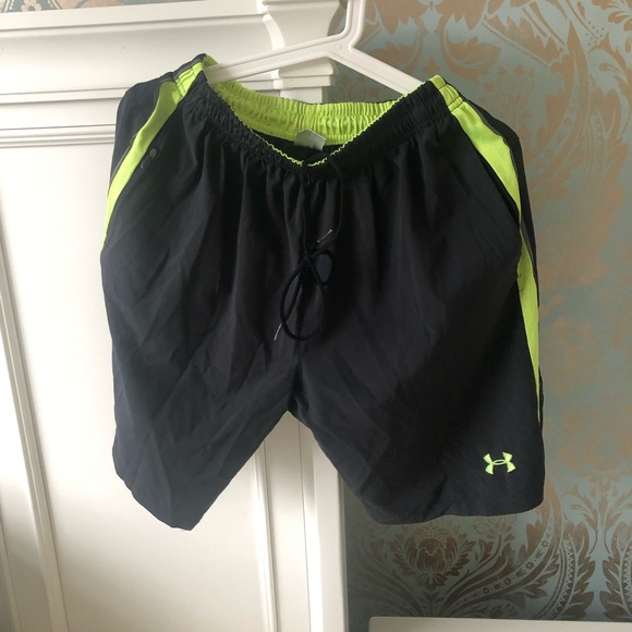 Shirts and short pants bundle sale - Picture 6 of 8